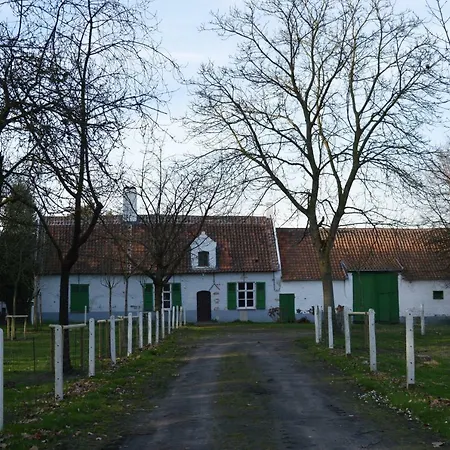 Bij Moemee B&B *